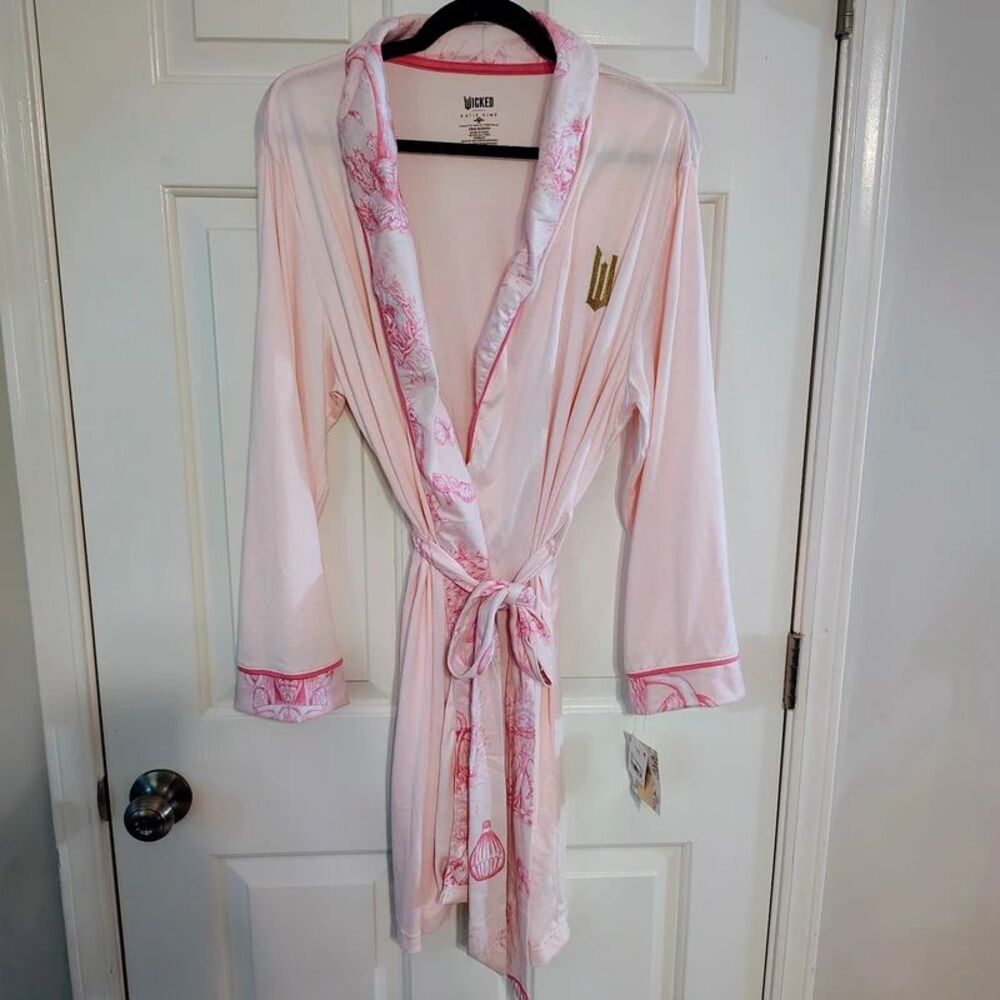 Wicked x Katie Kime Women's Graphic Robe - Pink XS/S